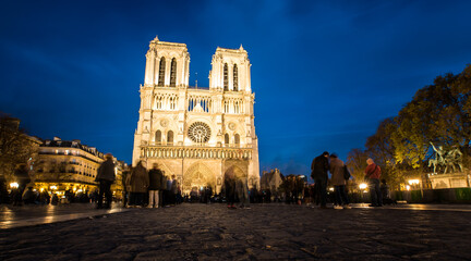 Fototapeta na wymiar Notre-Dame de Paris 