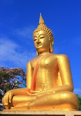 golden buddha statue