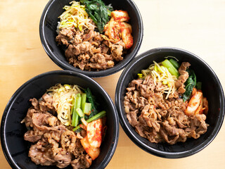 テイクアウトの牛カルビ丼