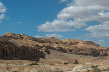 Fototapeta na wymiar Highway through the Negev Desert in Southern Israel 