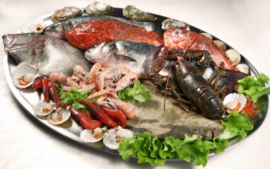 Tray of fish and shellfish 