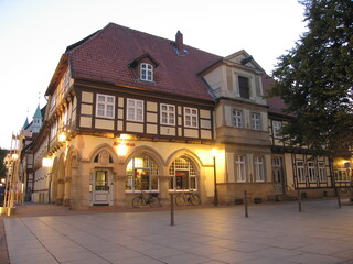 Löwenapotheke  in Celle am Abend