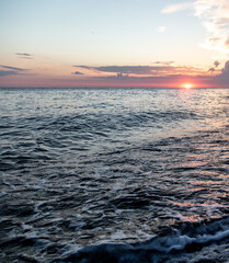 Obraz premium Horizon on the sea at sunset.