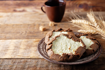 Cottage cheese or ricotta rye breakfast cakes