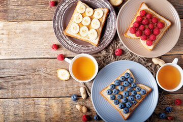 Peanut butter sandwiches with fruits