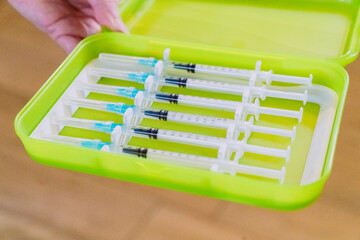 Impfung Spritzen in Dose 
Vaccination Corona Virus mRNA Covid-19 