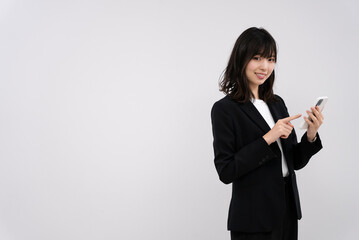 Obraz premium 携帯電話を使う女性