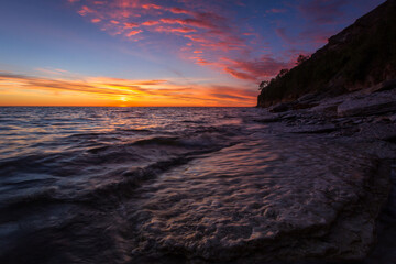 Obraz premium rocky coast of the Pakri Peninsula in Gulf of Finland