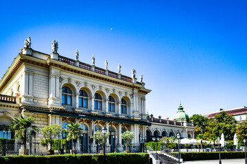 ウィーン、スタッドパーク（市民公園）を散歩する。