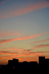 Crépuscule sur la ville