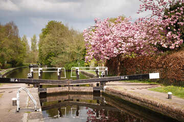 Obraz na płótnie Canvas Canal lock, London green belt, UK