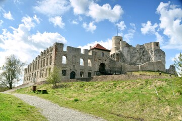 Fototapeta na wymiar Rabsztyn Castle, Trail of the Eagles' Nests, Olkusz, Poland heritage,