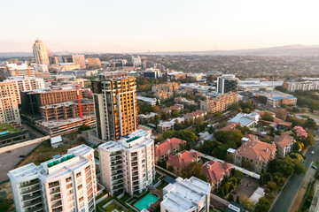 Obraz premium Skyline looking over Sandton City and surrounding business district at Night