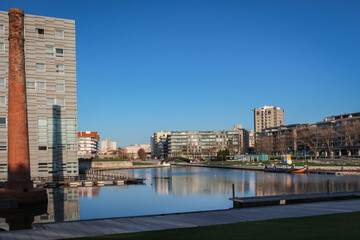 Obraz premium Urban landscape, partial view of the Ria de Aveiro, central region of the city. Aveiro, Portugal.