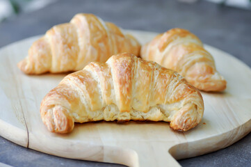 croissant , French croissant or French bread