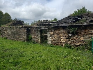 Casa rural gallega en estado de abandono en Vilalba, Lugo © CDN