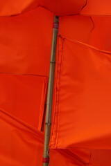Fischer Fahnen detail orange Hintergrund monochrome 