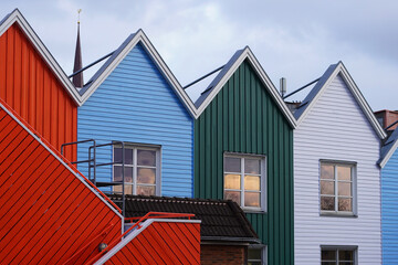 Holz Haus Fassaden Eckernförde in blau und rot