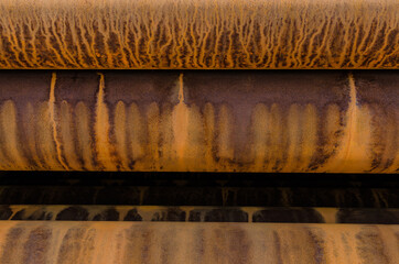 錆びた金属のパイプ