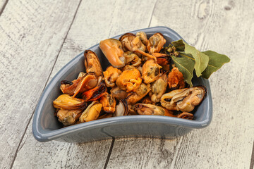 Pickled mussels in the bowl