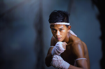 Fototapeta na wymiar Martial arts of Muay Thai,Thai Boxing, Muay Thai