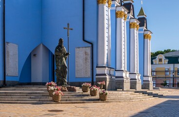 St. Michaels Golden-Domed Monastery in Kyiv, Ukraine - obrazy, fototapety, plakaty