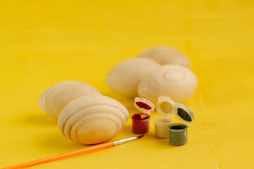 wooden egg for creativity with children