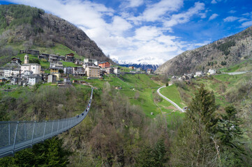 view from the mountain
CAMPO_TARTANO_PONTE_SOSPESO