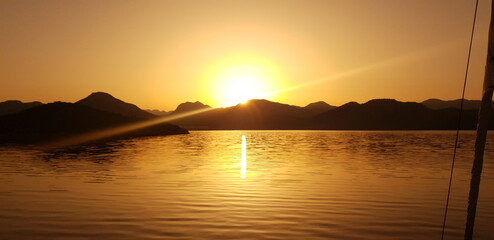 Fototapeta na wymiar sunset over the river Turkey 