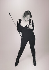 frau rollenspiel lowkey  peitsche gerte domina devot dominant bdsm sexy