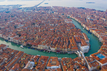 Venice, Rialto Bridge and Grand canal  from the sky - obrazy, fototapety, plakaty