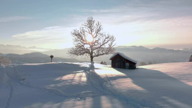H&uuml;tte in der Winterlandschaft