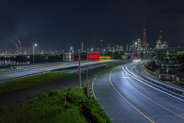 Fototapeta na wymiar 大阪の臨海工業地帯の夜景