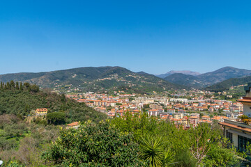 Fototapeta na wymiar view of the hinterland of Sestri Levante from the hill of San Bartolomeo of ginestre, Sestri Levante, Genoa, Italy