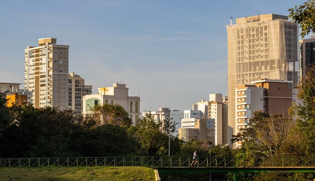 Pista de caminhada no Campolim de Sorocaba, S&atilde;o Paulo.