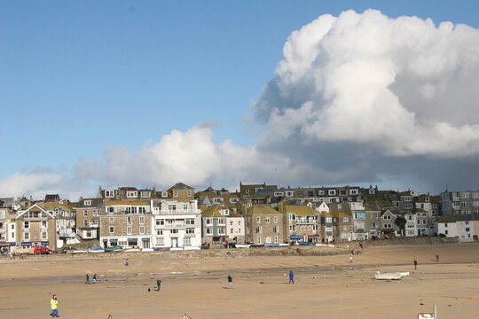 St. Ives Bay With No Water