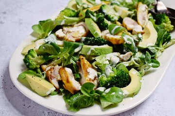 Chicken salad with green vegetables