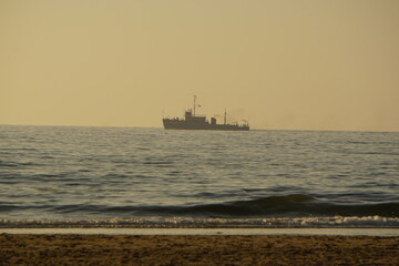 Fototapeta premium ship in the sea