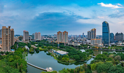 Fototapeta premium Urban environment of Qijiang Park, Zhongshan City, Guangdong Province, China