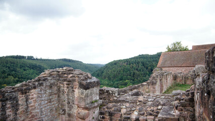 Burgruine Lützelburg, Château de Lutzelbourg bei Lutzelbourg im französischen Département Moselle