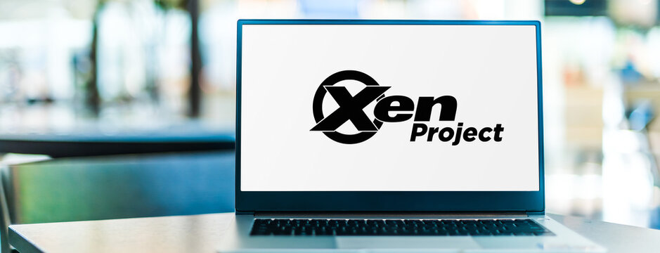 Laptop computer displaying logo of Xen