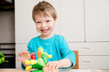 Wooden cactus Blocks. Children's toy  for digital cognition, imagination ability, hand-eye coordination, modeling of different variants. Explorers look.