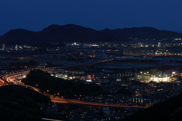 Fototapeta premium 高知南国道路 高知市街地を横断 夜景（正連寺より）