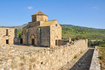 The monastery arose in the 13th century at the confluence of the Sinti River into the Xeros Potamos River. It is a wonderful monument of Cypriot-Venetian architectural style.      