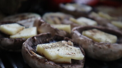 Grilled mushrooms with cheese 