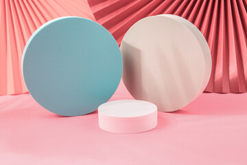 Pink folding fan and cylinder 3D booth scene diagram