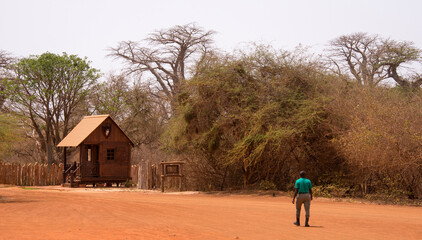 Campamento en una reserva natural de Bandia en Senegal