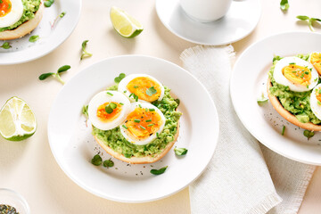 Avocado egg sandwiches