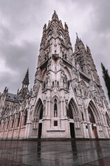Fototapeta premium Iglesia La Basílica del Voto Nacional