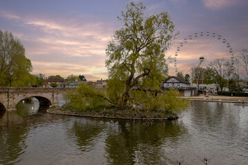 The River Avon flowing through the town of Stratford upon Avon in Warwickshire, UK